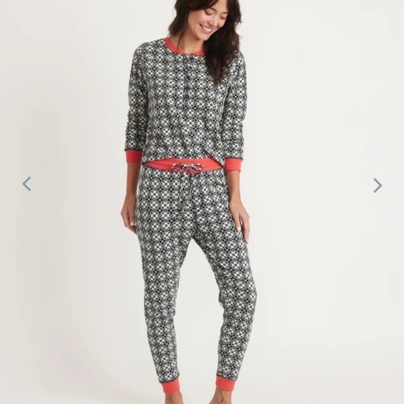 Top only:  Marine layer Double Knit Henley in Navy/Cream.  *Bottoms not included - Picture 4 of 6